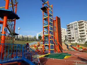 Çocuk ve Gençlik Oyun Dünyası