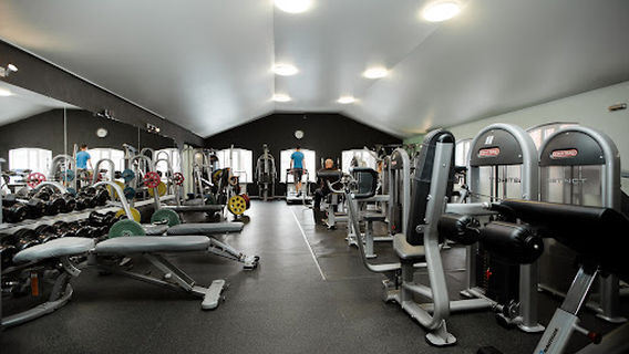 Sportivno-Ozdorovitel'nyy Tsentr "Fitlend"