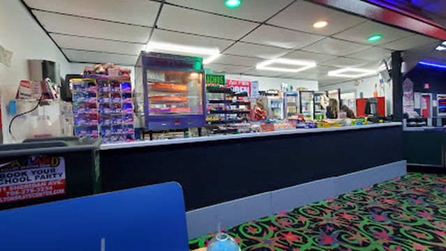 PLAYLAND ROLLER SKATING ZONE