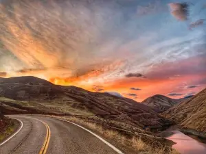 Hells Canyon Adventures Lodge, Warehouse, & Gift Shop