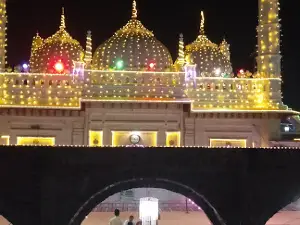 Zama Masjid Kadaura