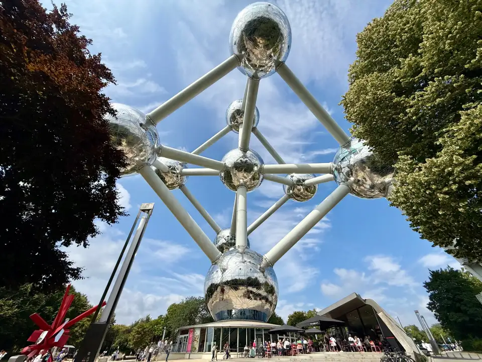 5_Atomium