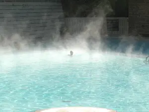 Radium Hot Springs