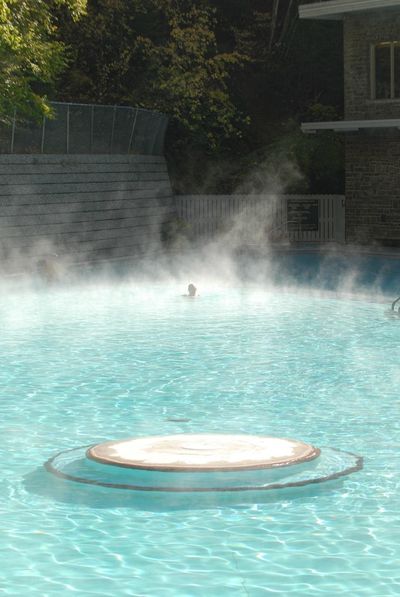 Radium Hot Springs