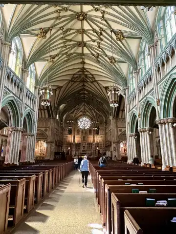 Hôtels à proximité de : Basilique-cathédrale Saint-Dunstan