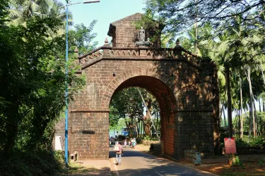 Viceroys Arch, Goa