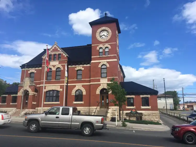 Hotels near City Of Kenora