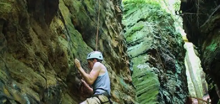 Hotels in Hocking County