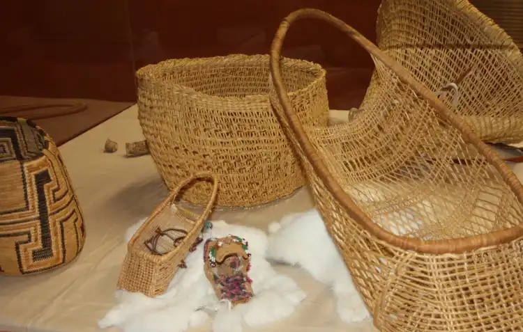 Hotels near California Indian Museum & Cultural Center