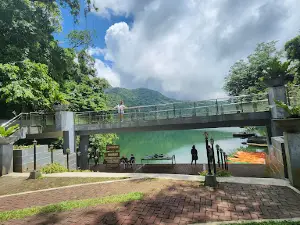 Bulusan Lake