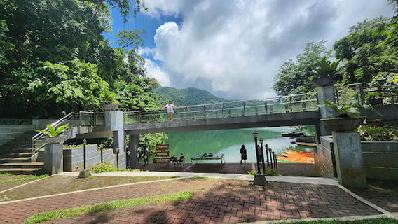 Bulusan Lake