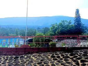 The Golden Jubilee Monument