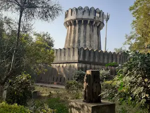 Queen Damyanti Museum And Fort