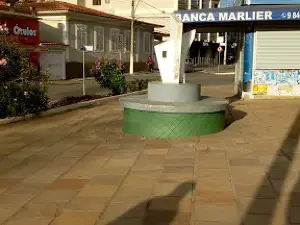 Relógio Solar Da Praça Dr. Alberto Rocha
