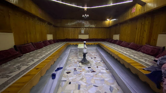 Tarihi Divanlı Hamamı