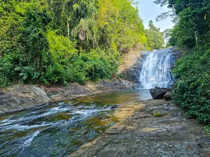 Makeli Ella Waterfall