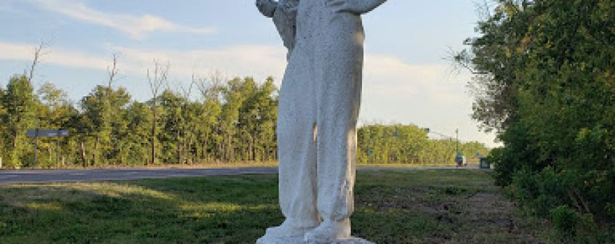 Statuya Svetlana