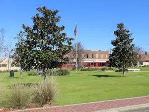 Magnolia Square