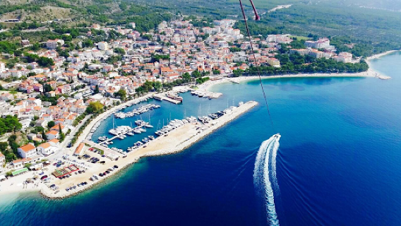 Parasailing Baska Voda