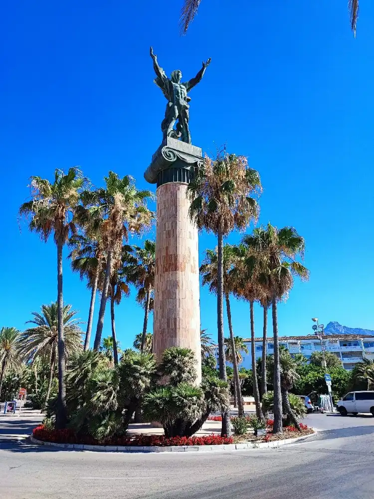 Hotels near Puerto Banus Marina
