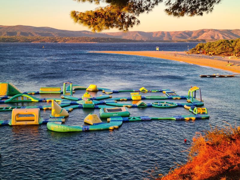 Vol ${{cityDName}} Hvar