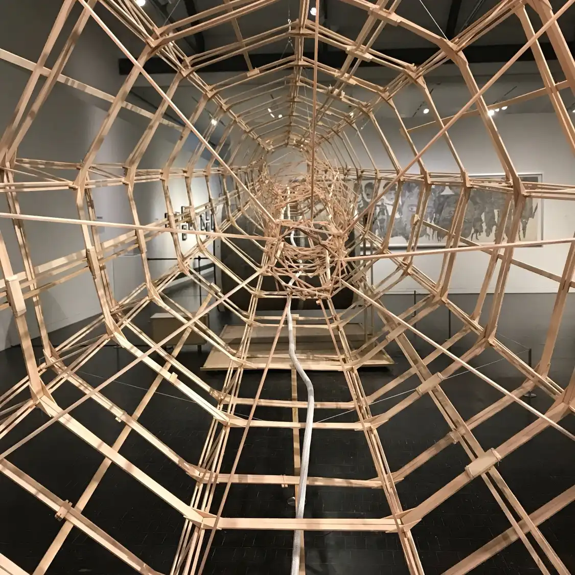 유태인 현대미술관 주변 호텔