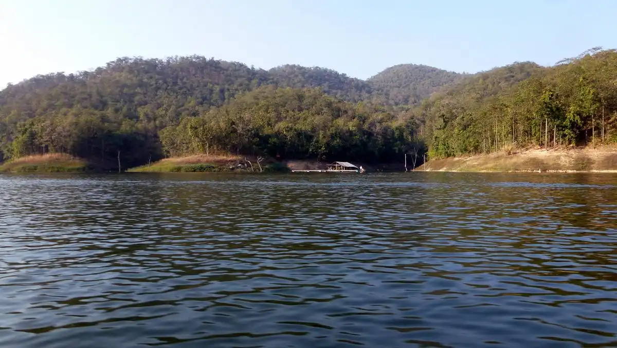 Hotels near Sri Lanna National Park