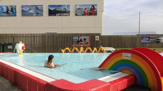 Hofn Swimming Pool