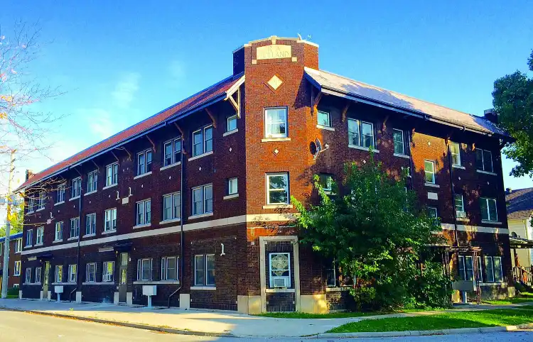 Hotels near Olde Walkerville Neighborhood