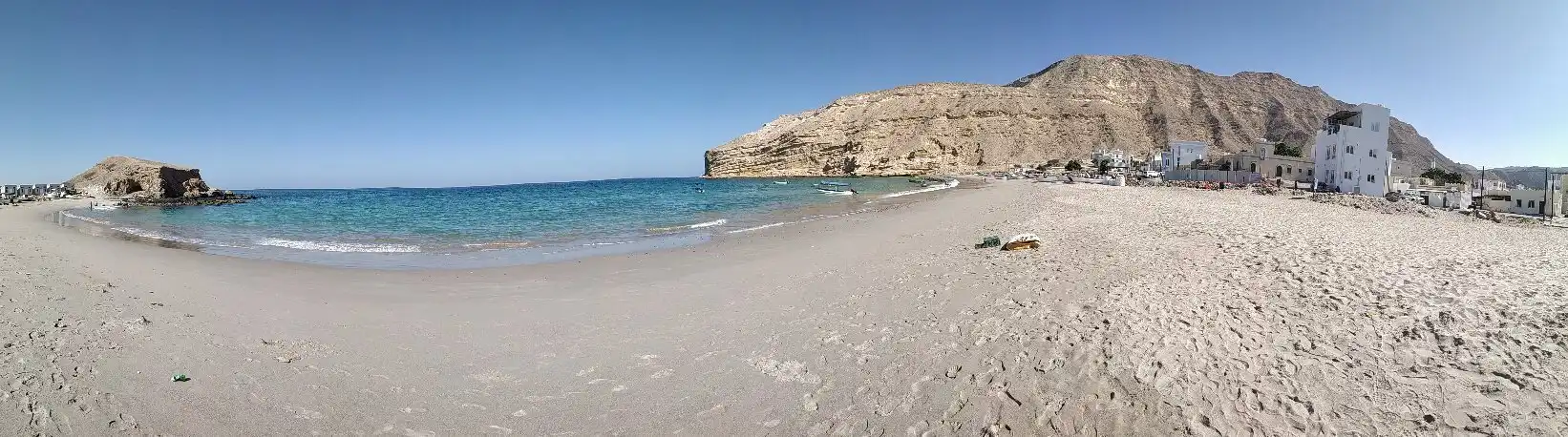 Hotel in zona Qantab Beach