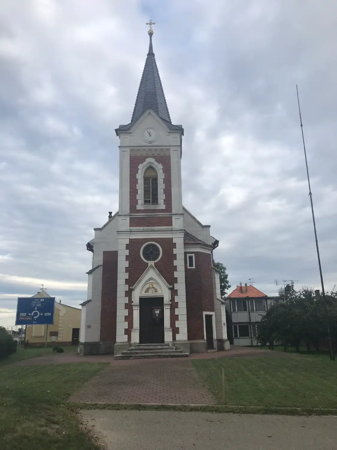 Hotels near Pravoslavny Chram Svateho Mikulase