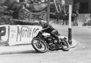 Hotels in Bailleau-Armenonville