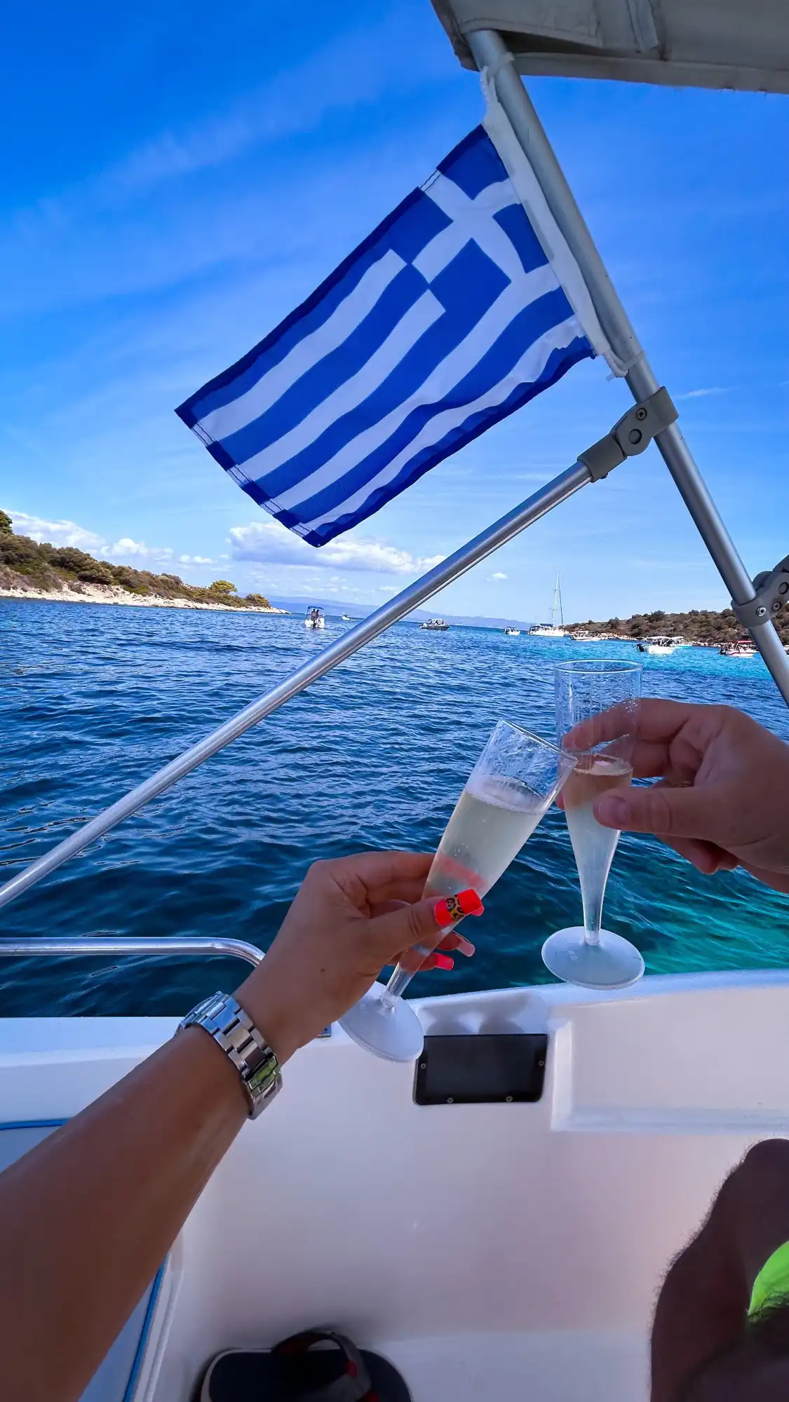Hotels near Dream Swim Boat Rental