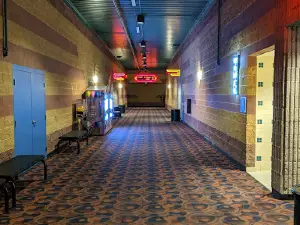 Regal Hollywood - Merced