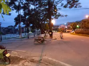 Quảng trường 4-10