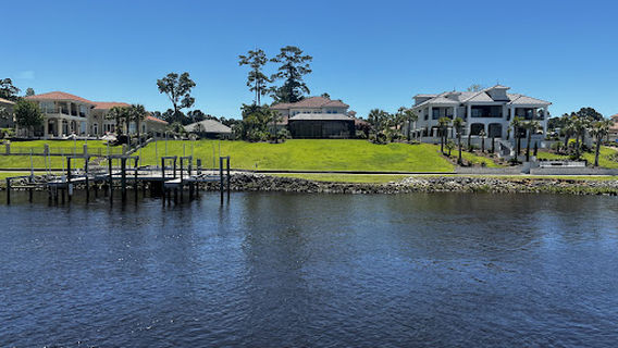 Barefoot Queen Riverboat Cruises