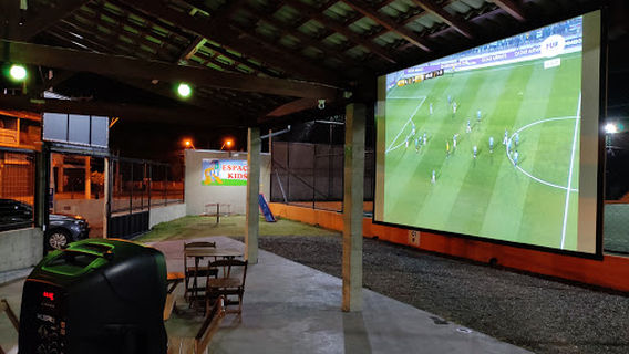 Kanopa Fuetbol, Bar e Restaurante