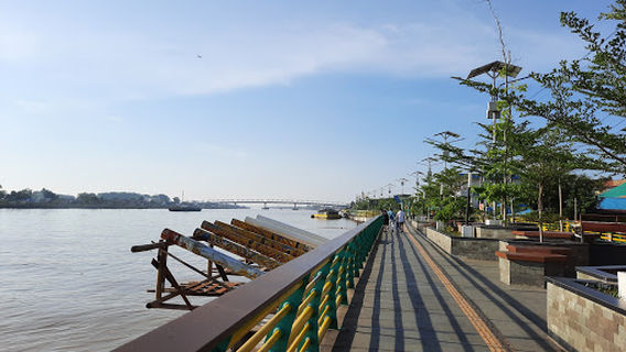 Pontianak waterfront B