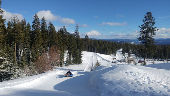 Snowhaven Ski & Tubing Area