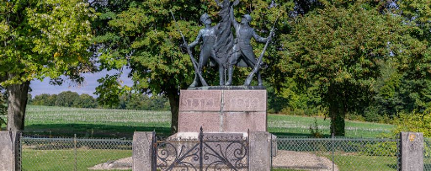 Monument des Marie-Louise - Ferme d'Hurtebise