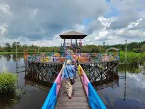 Wisata Danau Buaya