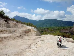 Bukit Kapur Desa Ceruk