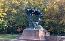 Памятник Шопену в Варшаве