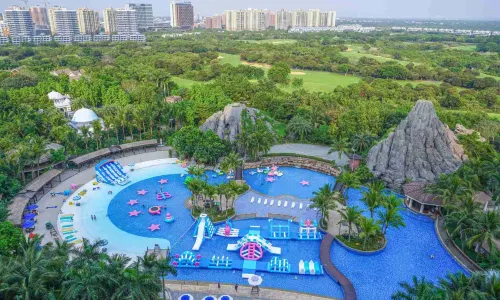 ภูเขาไฟและหุบเขาน้ําพุร้อน