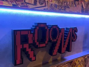 ROOMS CLUB