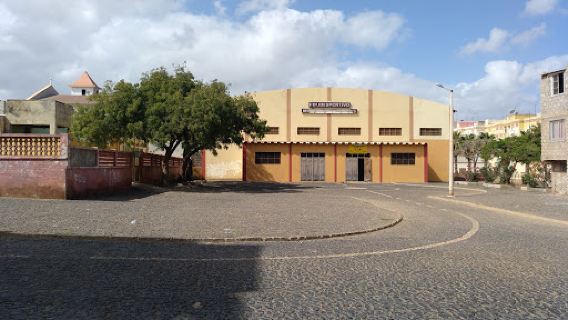 Polivalente Oeiras