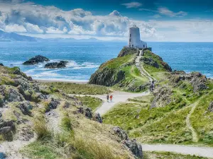 Traeth Llanddwyn