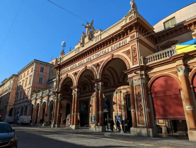 Hotel dekat Piazza Maggiore