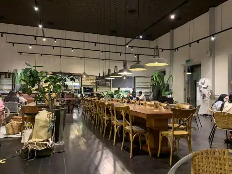 鄰近舊法院大樓的酒店