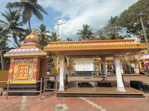 Aazhimala Shiva Temple